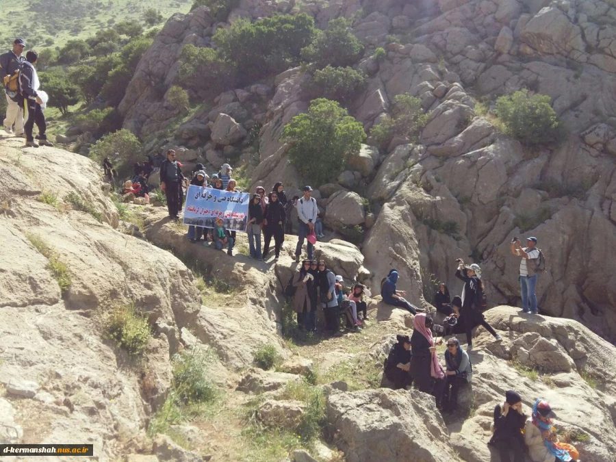 کوه نوردی دانشجویان آموزشکده دختران کرمانشاه به مناسبت سالروز آزاد سازی خرمشهر