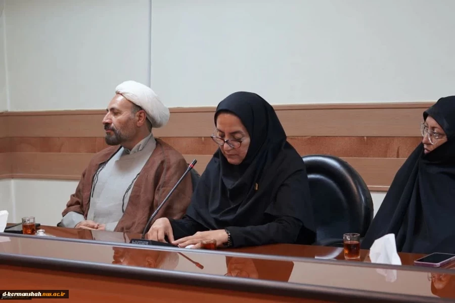 حضور کارکنان و اساتید دانشگاه ملی مهارت واحد استان کرمانشاه در بیت نماینده ولی فقیه و امام جمعه کرمانشاه 5