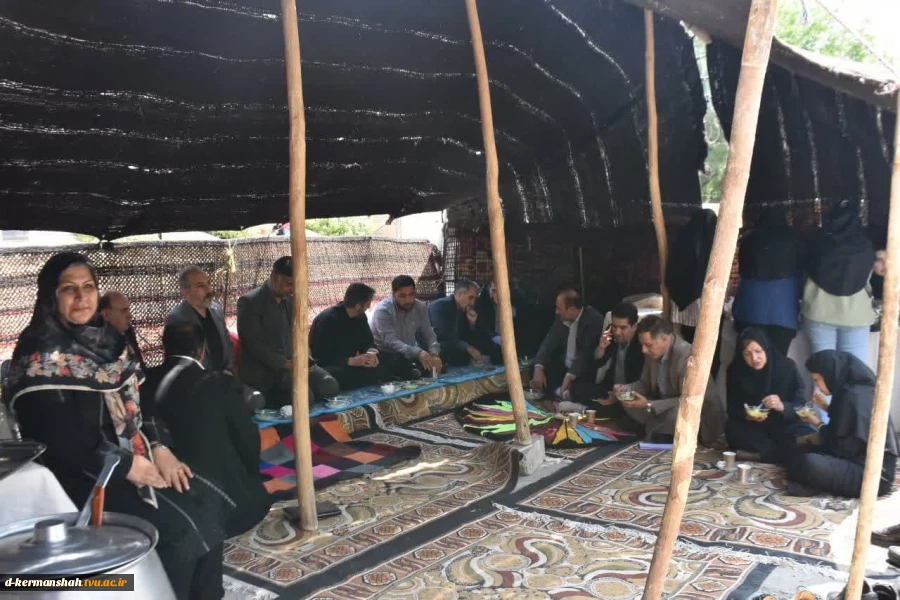 نمایشگاه دستاوردهای دانشجویان دانشگاه ملی مهارت استان کرمانشاه با حضور مسئولان استانی برگزار شد. 14